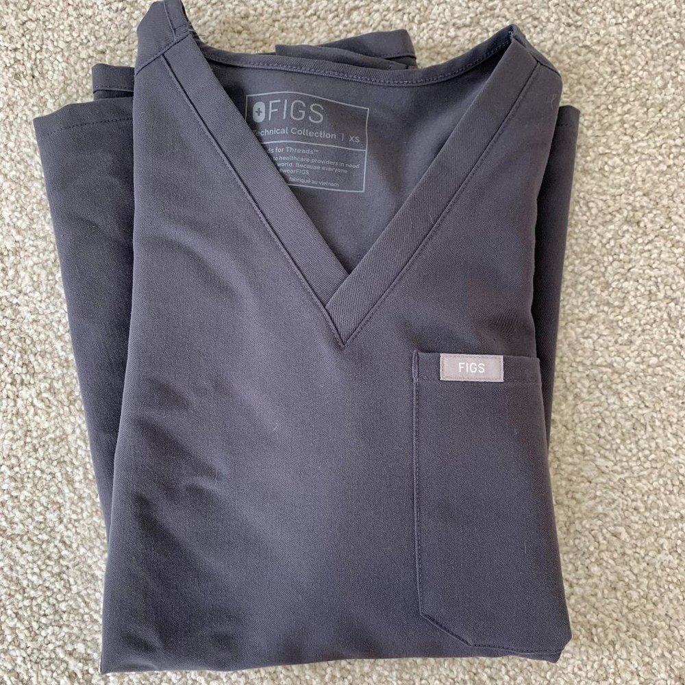 FIGS Charcoal Catarina One-Pocket Scrub Top
